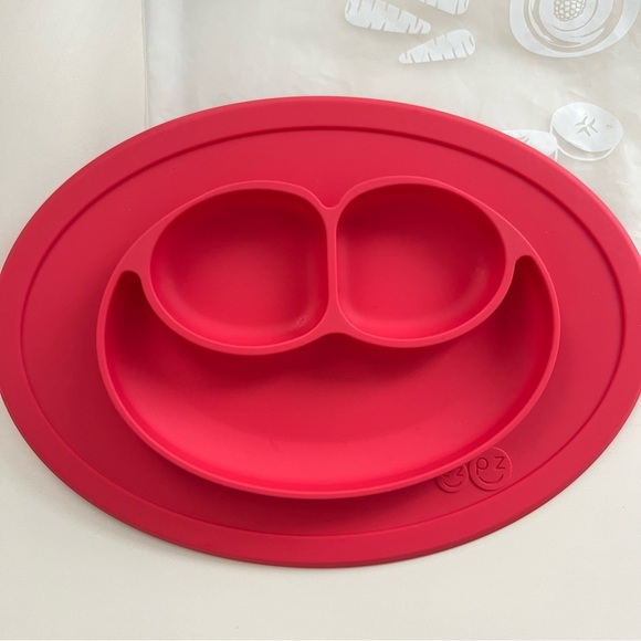 EZPZ mini silicone placemat with divided segments + boon spoons + more! - Picture 4 of 11